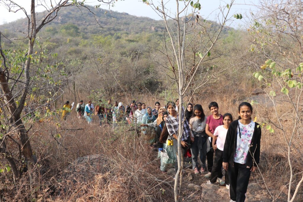 The nature camp began at 3 pm after the enthusiasts gathered at Raintree Rachabanda in the park. 