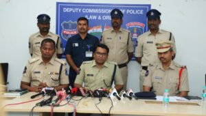 Madhapur police thwart Chit Fund Scam, arrest two directors in Rs. 5 Crore scam