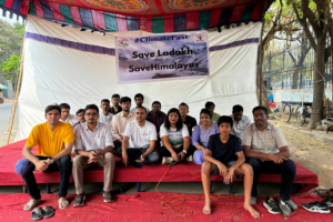 Dhruvansh Organisation at dharna chowk supports Sonam WangChuck Fast for ladakh
