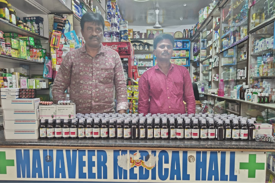 DCA AND POLICE busted illegal narcotics in Mahaveer Medical Shop