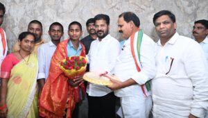CM Revath appreciates 10th class boy who saved 6 lives Hyderabad fire accident