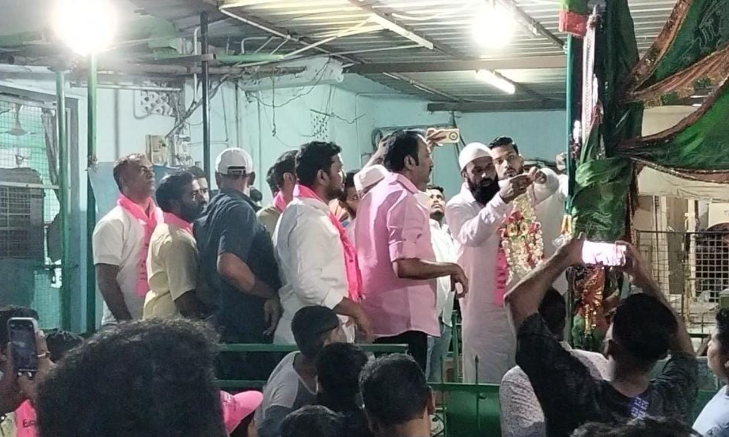 Jubilee Hills Mla Maganti Gopinath Enters A Mosque With Brs Flags