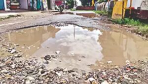 ‘30 potholes from Uppal to Nagole’: Resident sits in protest demanding quality roads