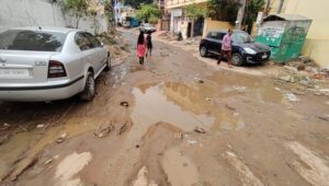 Unlaid stretch on Dattatreya Nagar Road creates inconvenience for pedestrians, residents
